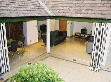 Glas-Faltwand SF 55 wärmegedämmte Aluminiumprofile